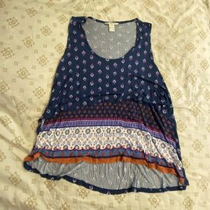 Abstract print tank top. Plus size